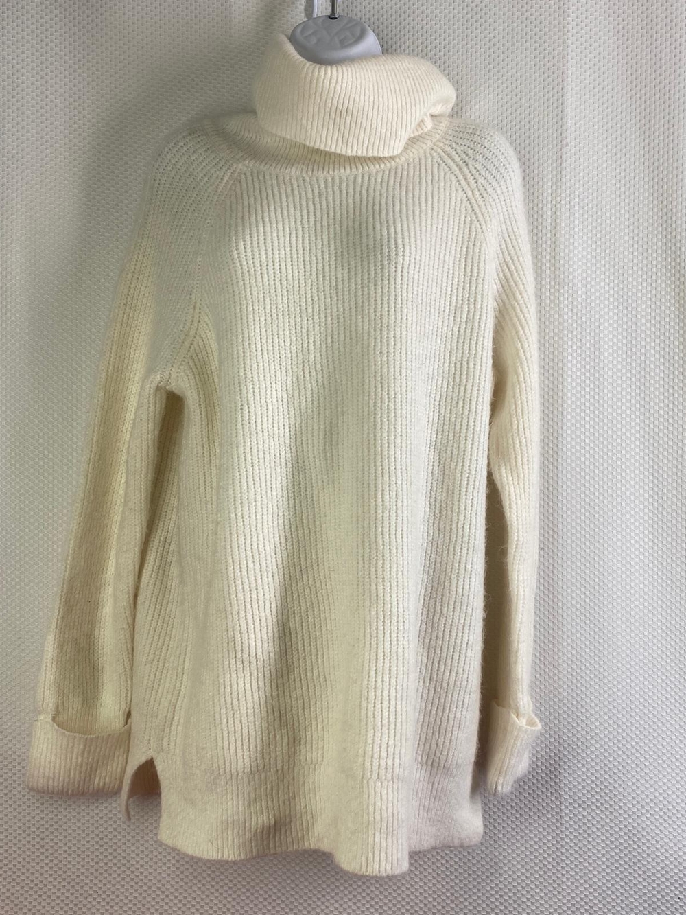 St. John's Bay Cream Ribbed Turtleneck Sweater Size L Chunky Knit Pullover